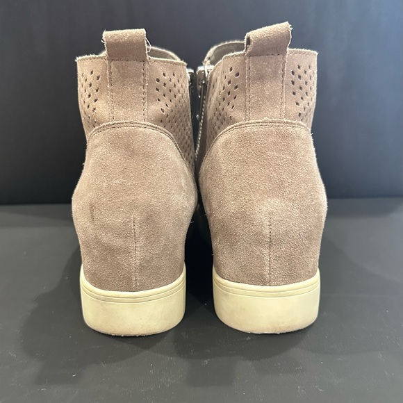 Steve Madden Wedges (Tan/Grayish) - Picture 5 of 7